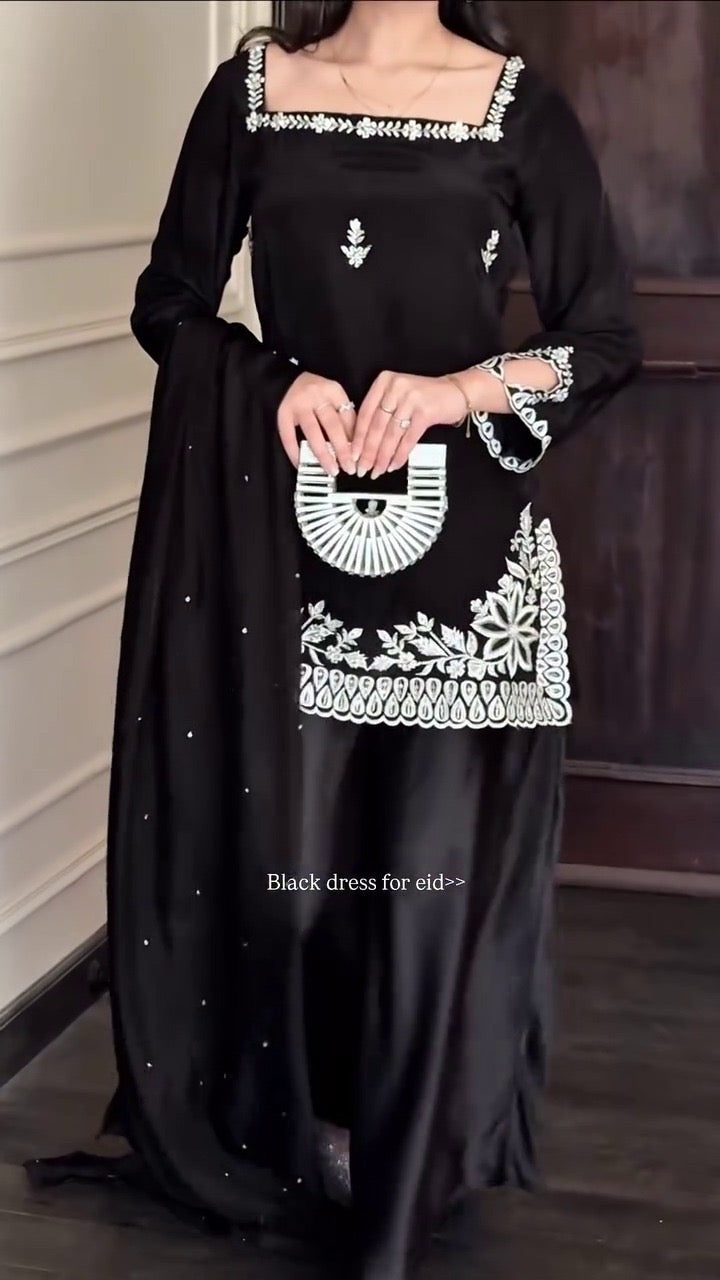 EID SPECIAL DESIGNER WEAR EMBROIDERED TOP -FARSI SALWAAR AND DUPATTA IN CREP❤️