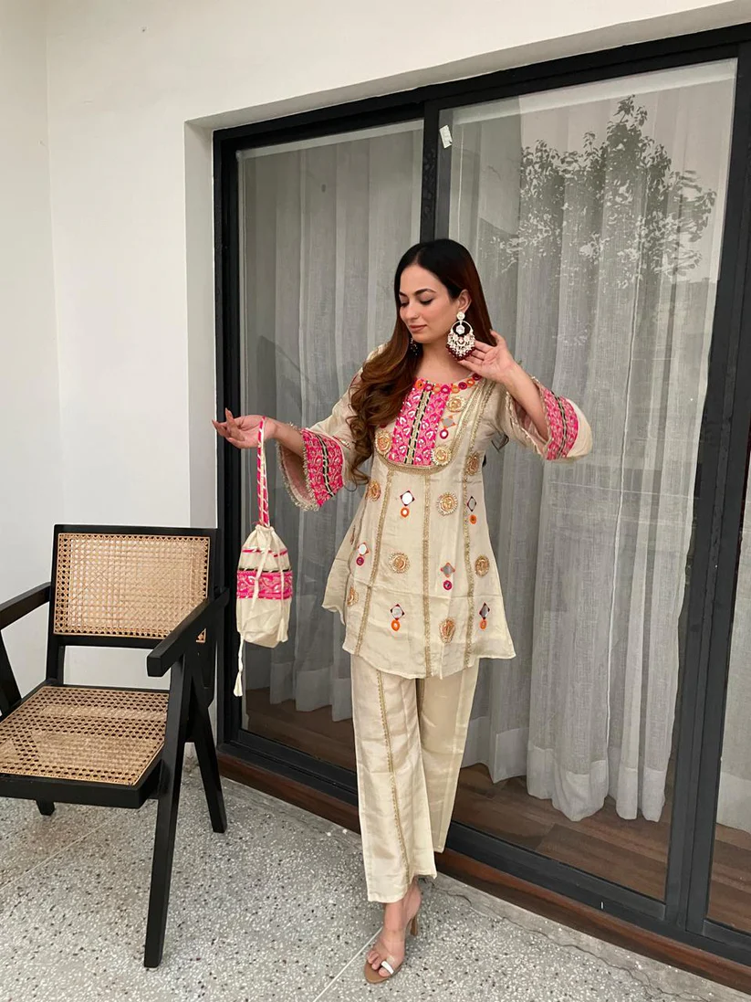 Premium Tissue Silk Gotta Coord With Potli