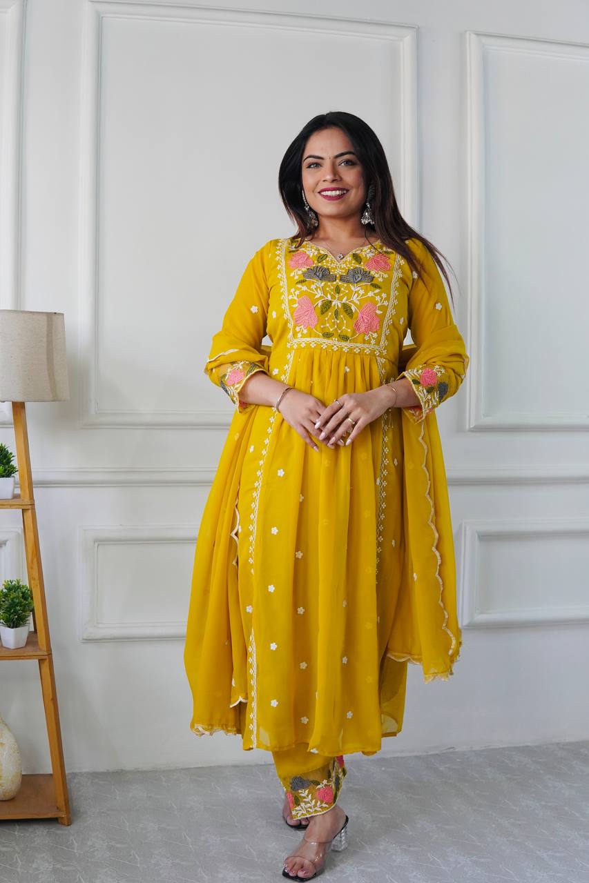 Designer Delight in Heavy Fox Georgette Elegance