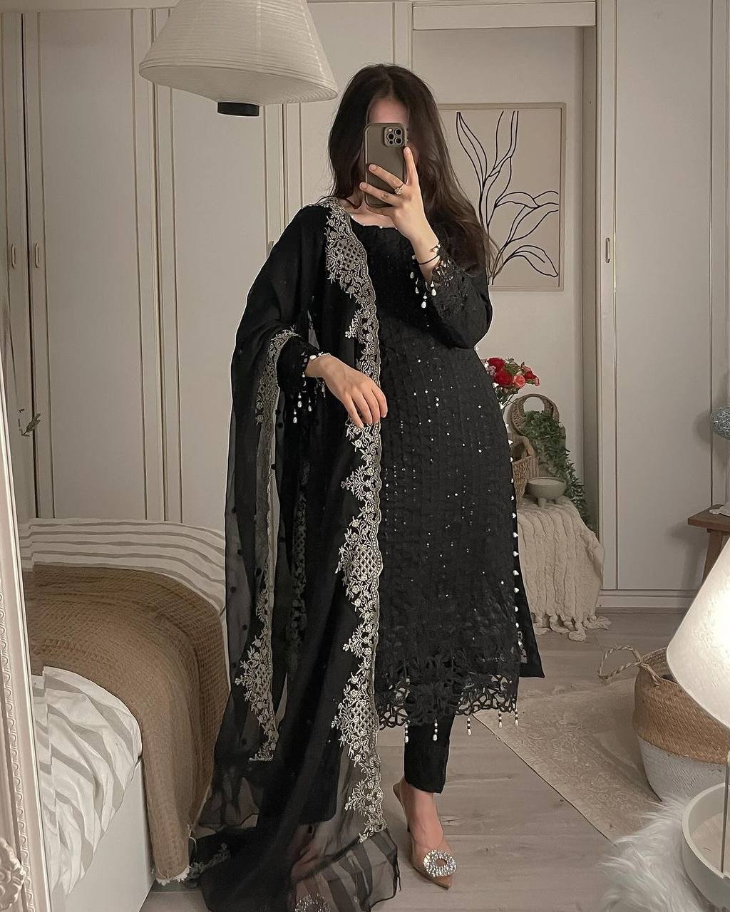 Launching New Designer Partywear Kurti Set with Fancy Dupatta & Heavy Embroidery